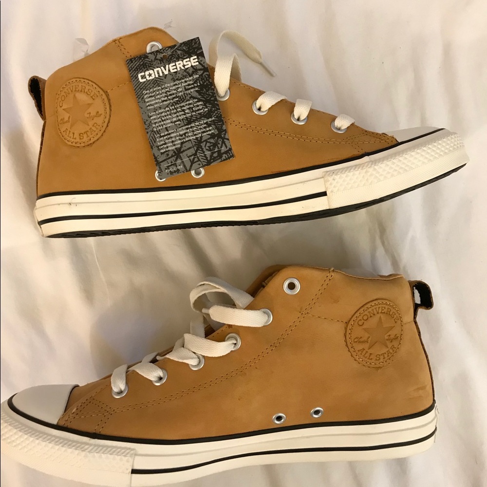 Converse Chuck Taylor All-Star Street Mid